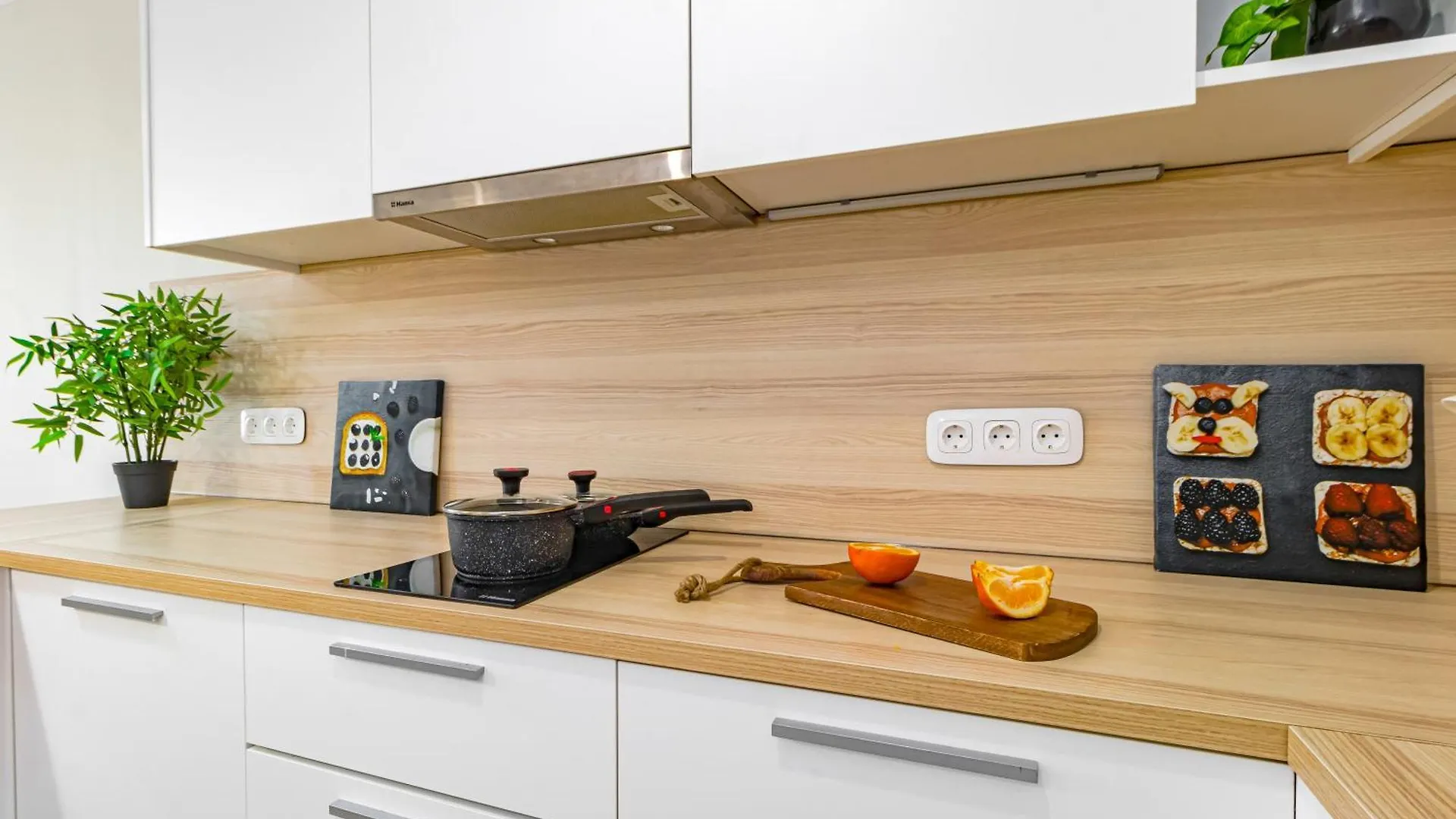 Apartment Royal Апарт-Отель Рядом С Ботаническим Садом Nur-Sultan  Kazakhstan